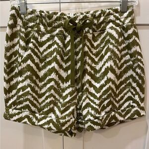 daily Practice Green & White Shorts with Zigzag Pattern and Relaxed Fit